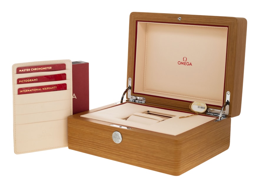 Omega Planet Ocean 215.30.44.21.04.001 Image 5